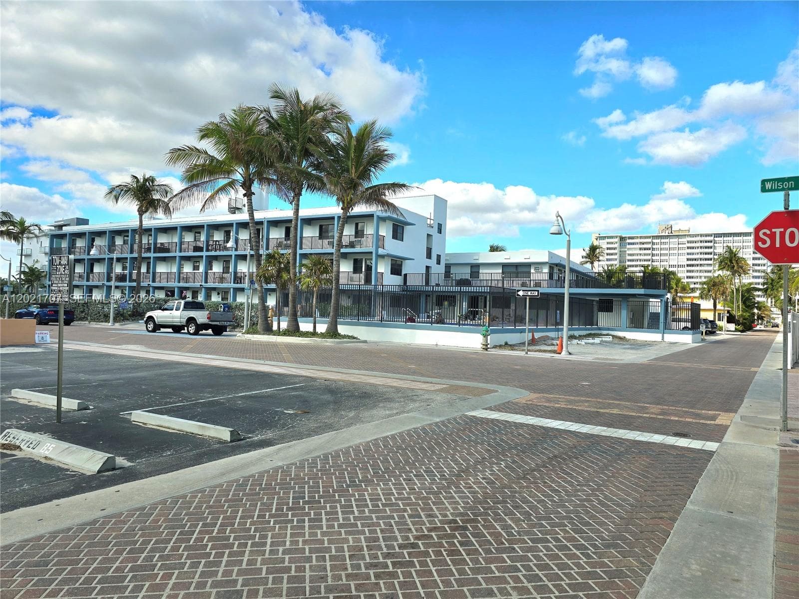 BEACH TERRACE RESORT · #B101 in Hollywood - Photo 2