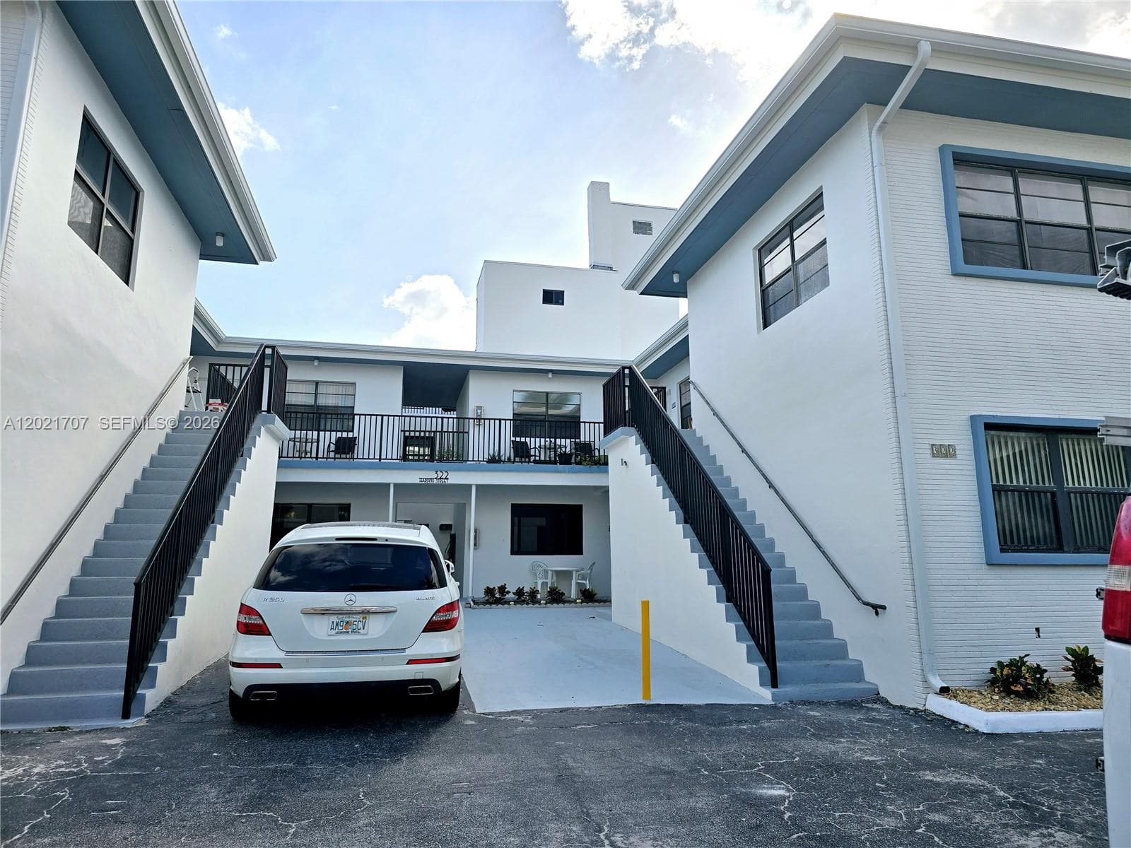 BEACH TERRACE RESORT · #B101 in Hollywood - Photo 1
