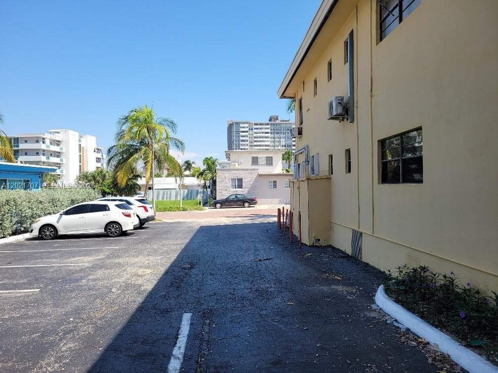 BEACH TERRACE RESORT · #B101 in Hollywood - Photo 24