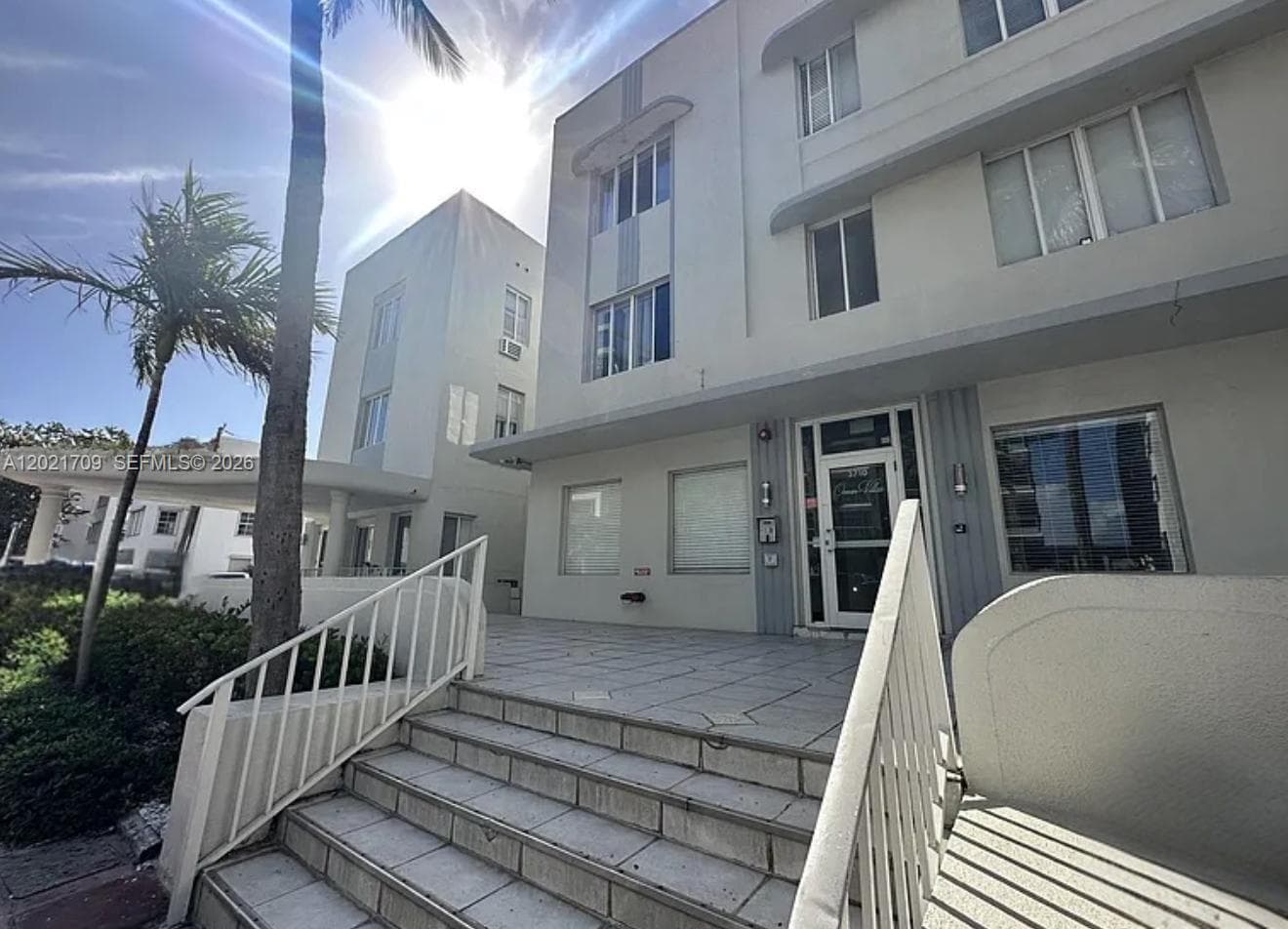 OCEAN VILLAS CONDO · #S-306 in Miami Beach - Photo 2