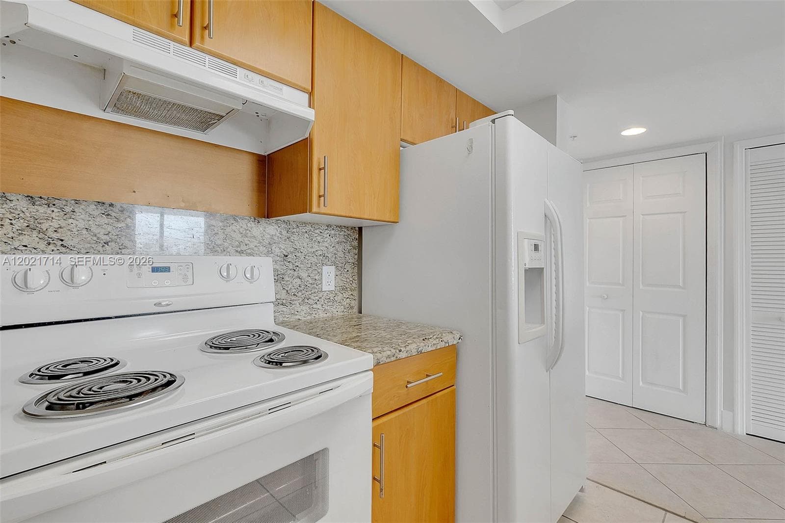 CORAL POINTE CONDO · #805 in Miami - Photo 8