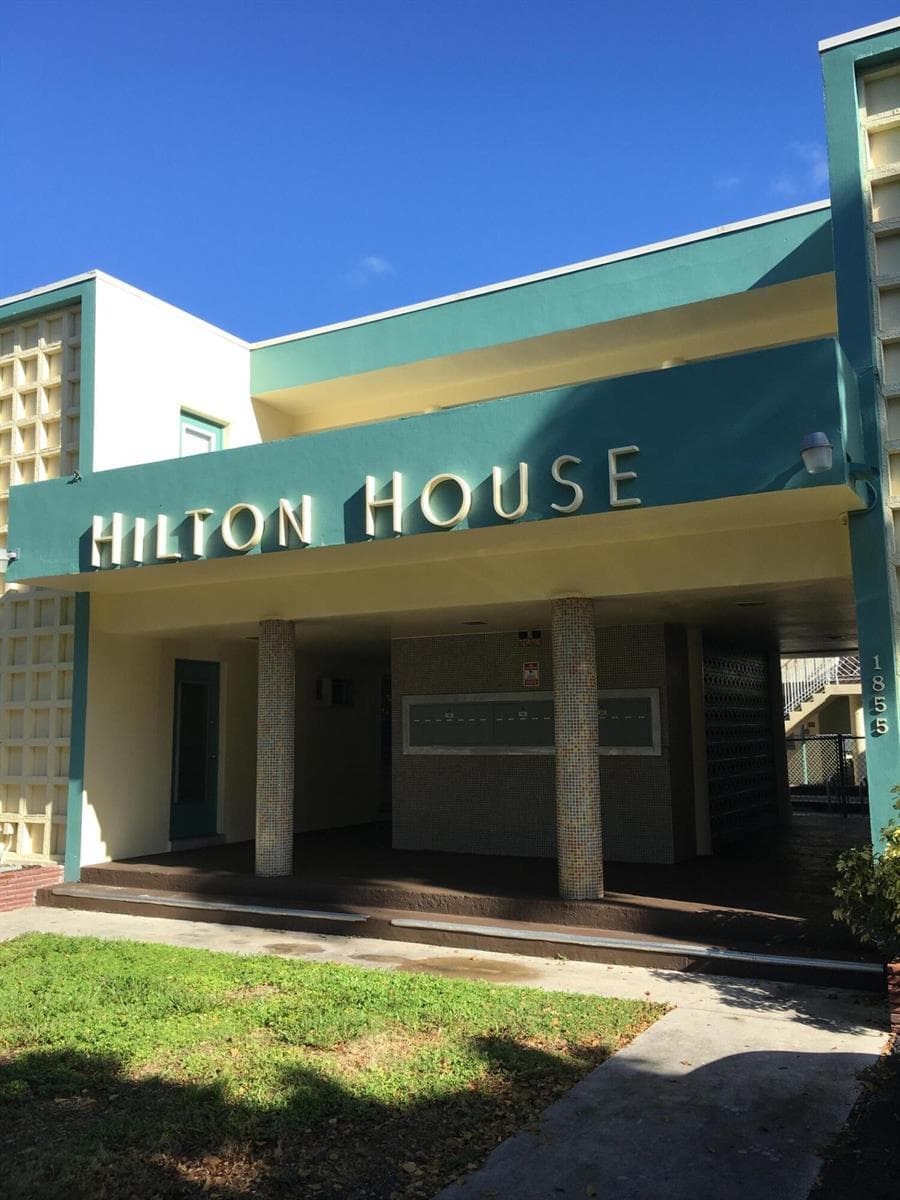 Exterior 4