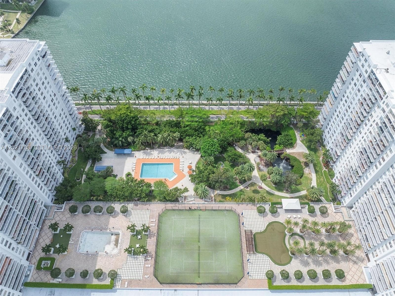 ADMIRALS PORT CONDO · #2112E in Aventura - Photo 3