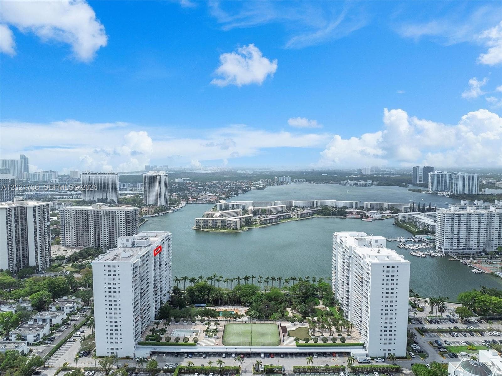 ADMIRALS PORT CONDO · #2112E in Aventura - Photo 1