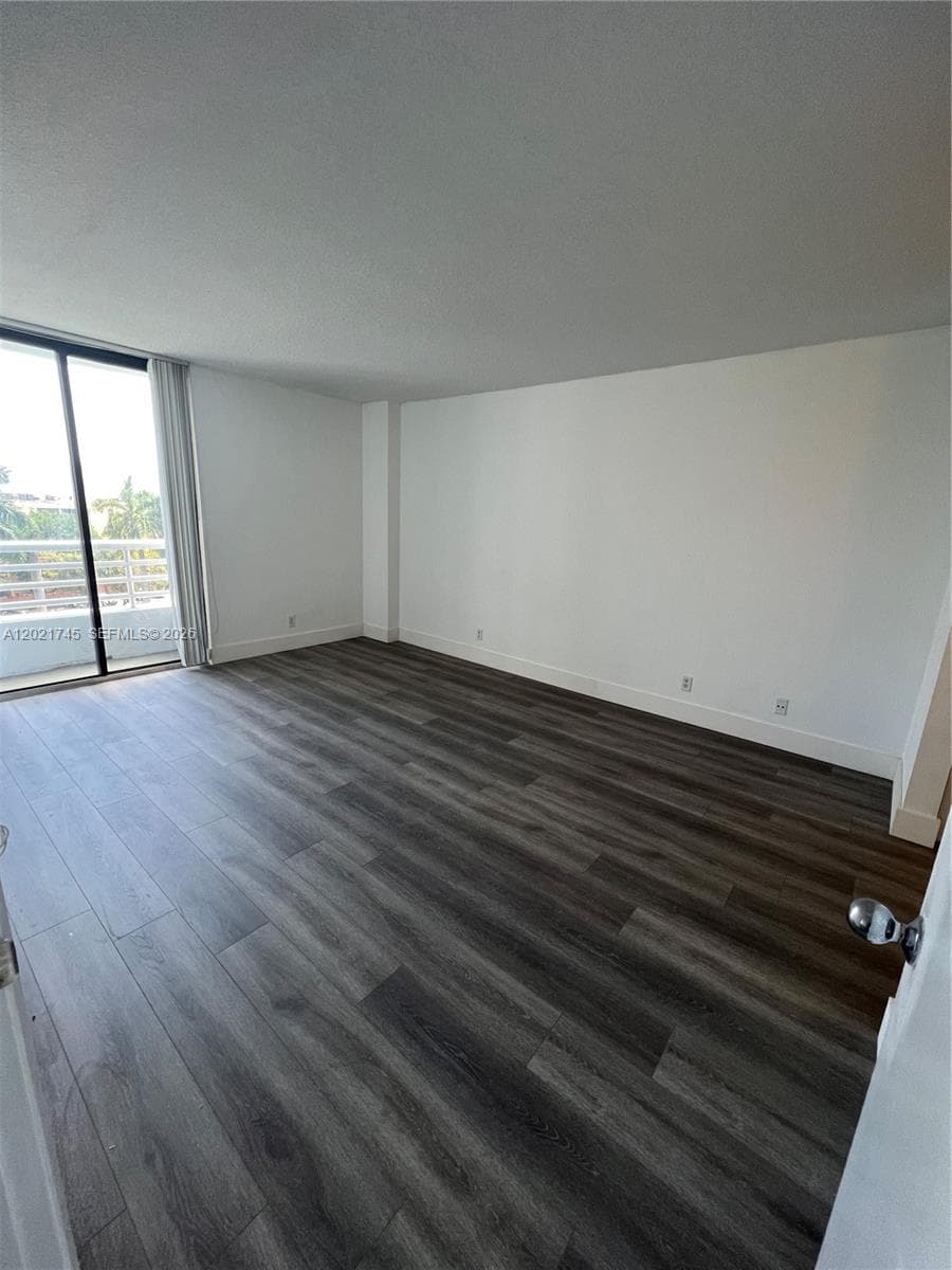 PARC CENTRAL · #616 in Aventura - Photo 3