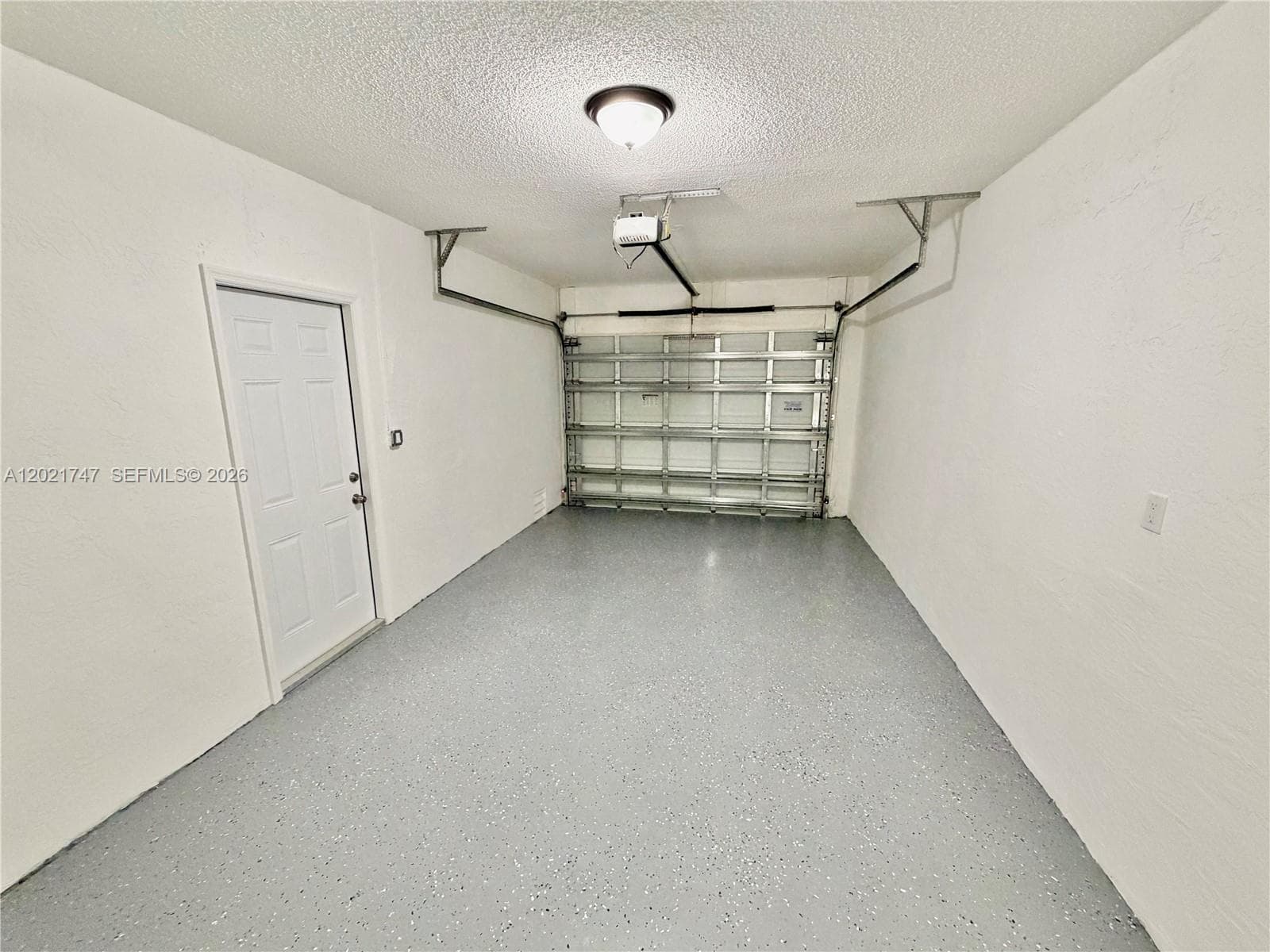 1555 NW 6th Ave photo 46