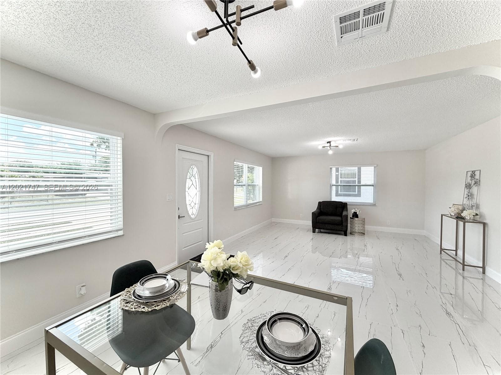 1555 NW 6th Ave photo 13