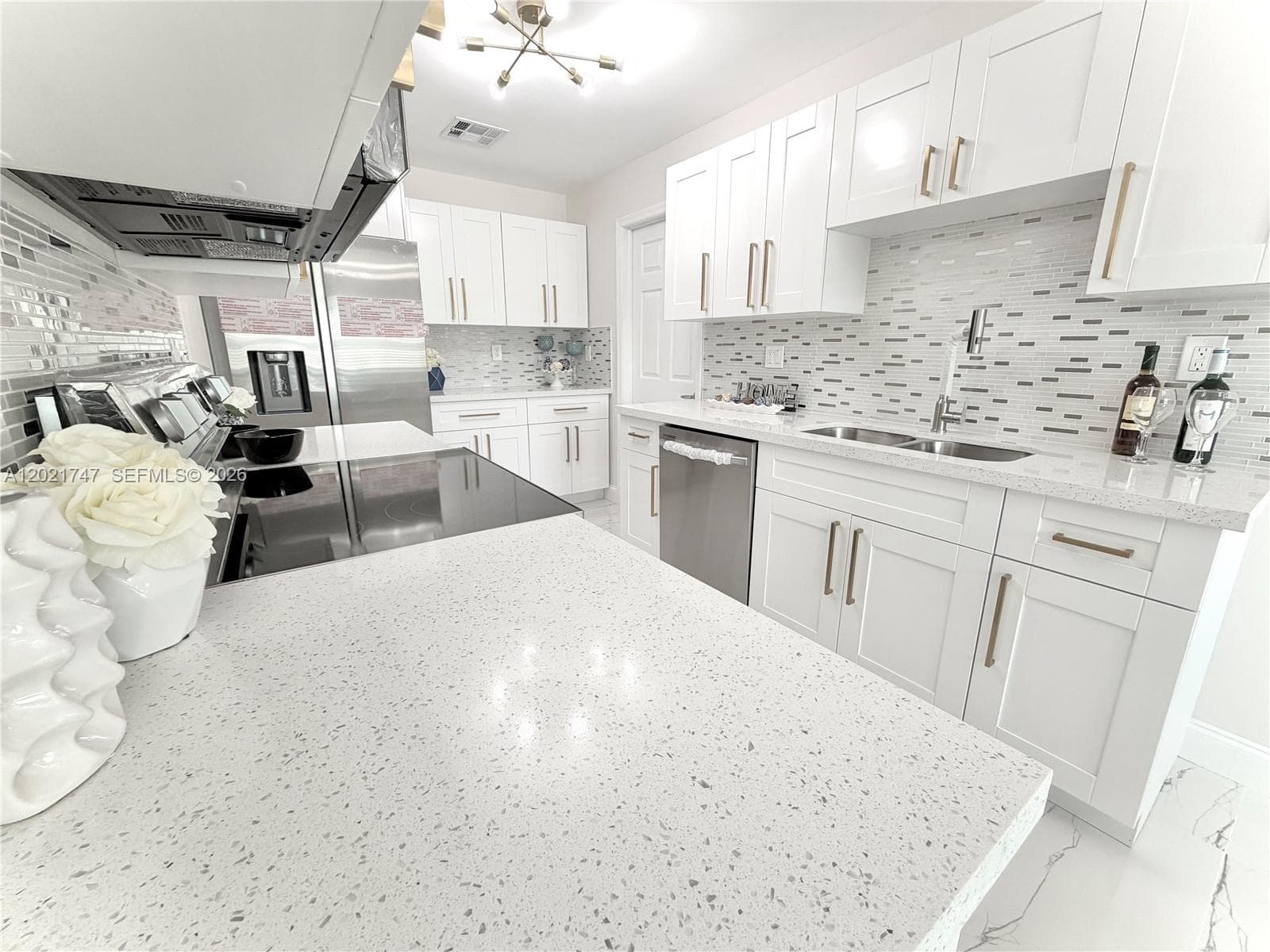 1555 NW 6th Ave photo 20