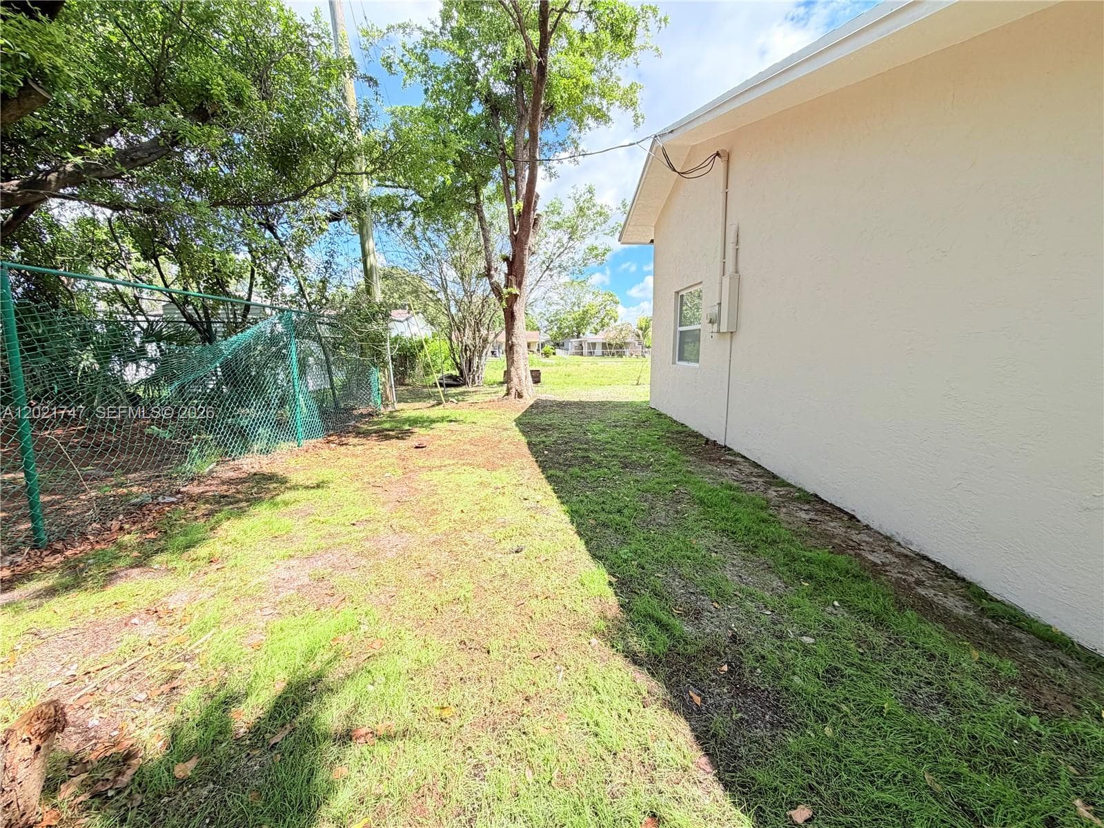 1555 NW 6th Ave photo 54