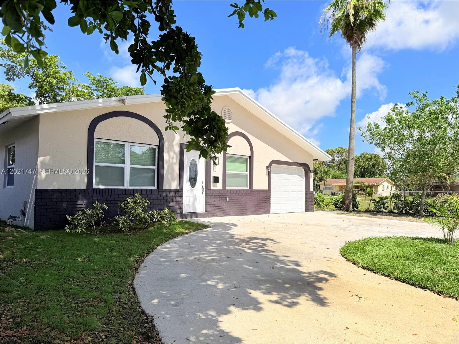 1555 NW 6th Ave photo 58