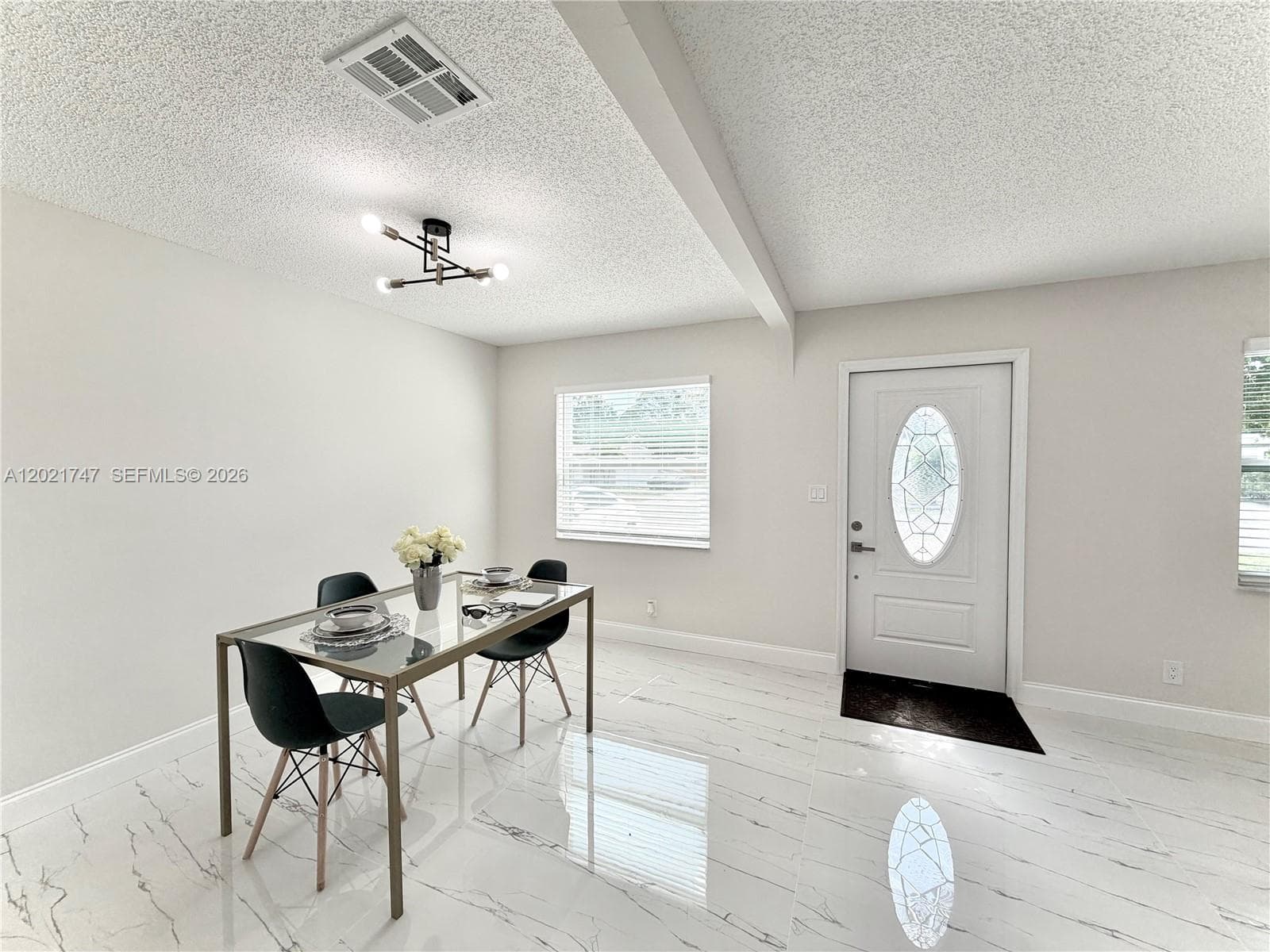 1555 NW 6th Ave photo 8