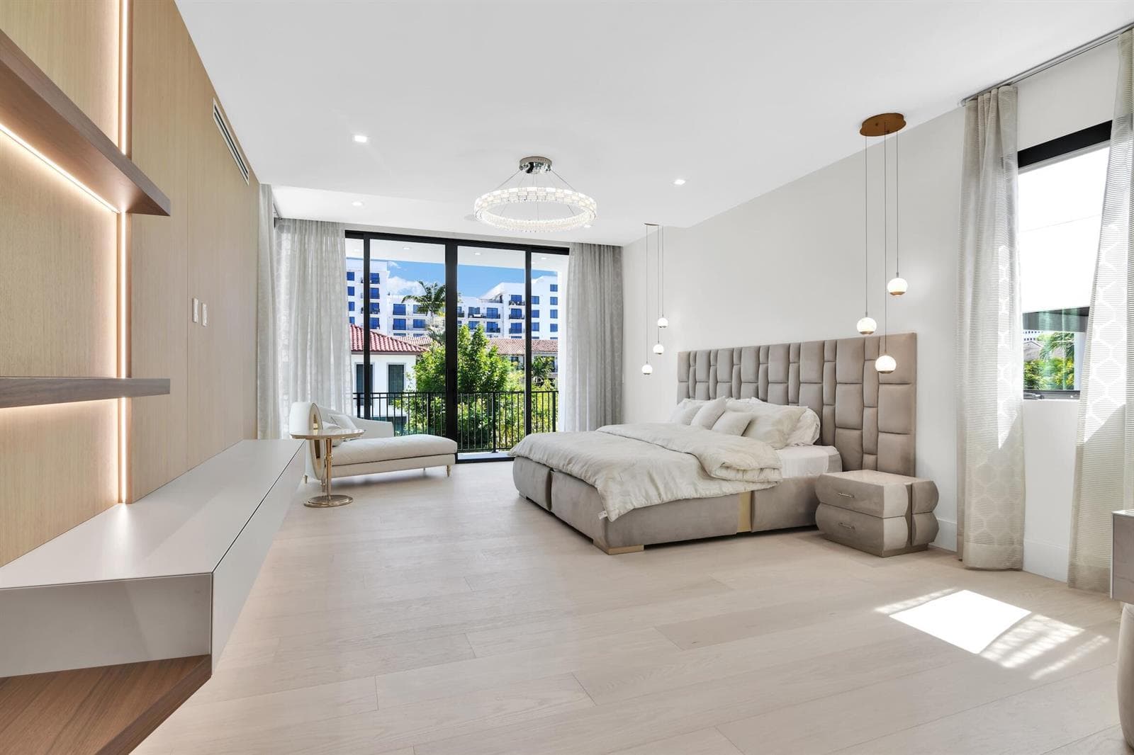 344 NE Second St, Boca Raton 2-64
