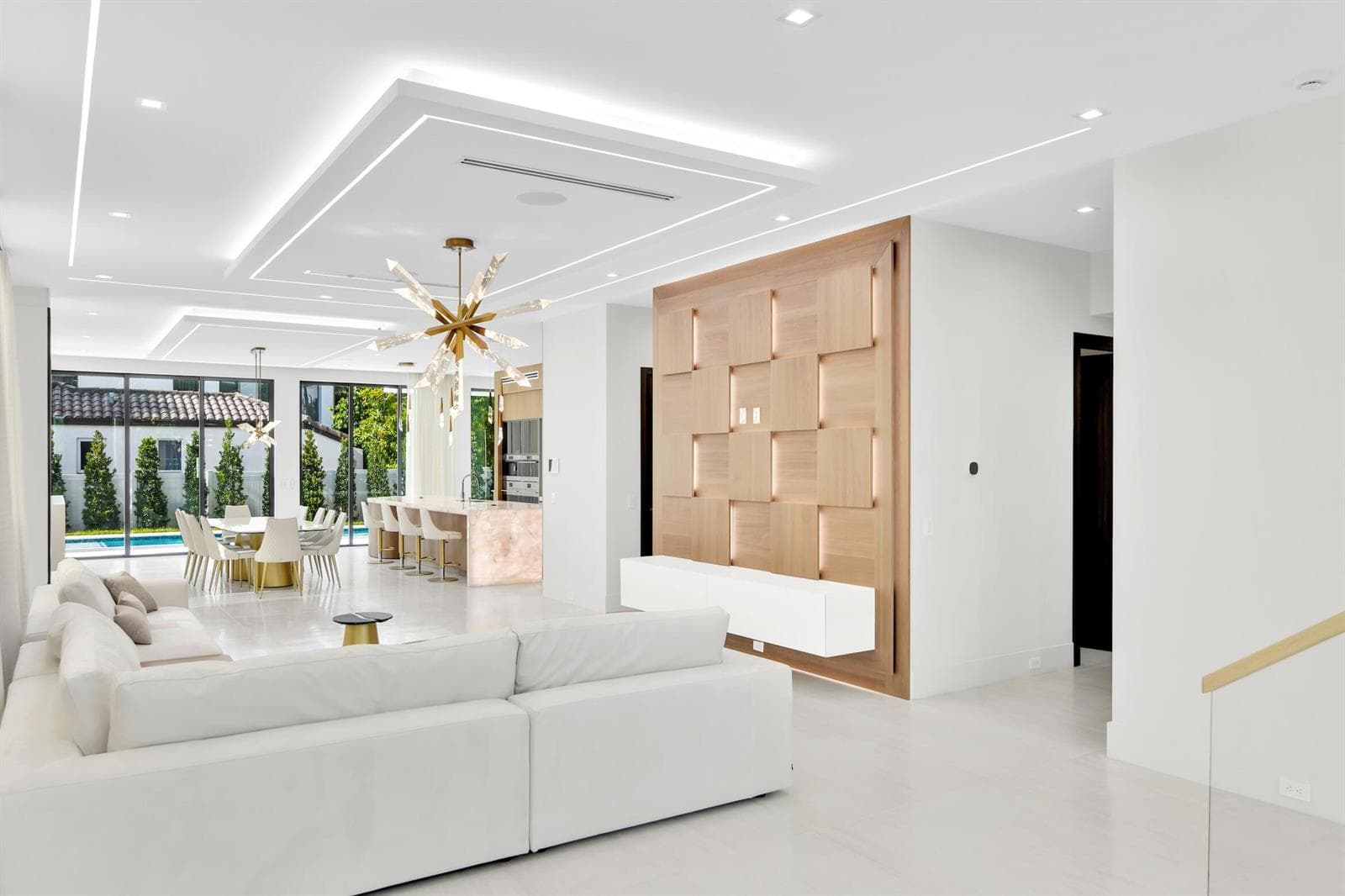 344 NE Second St, Boca Raton 2-24