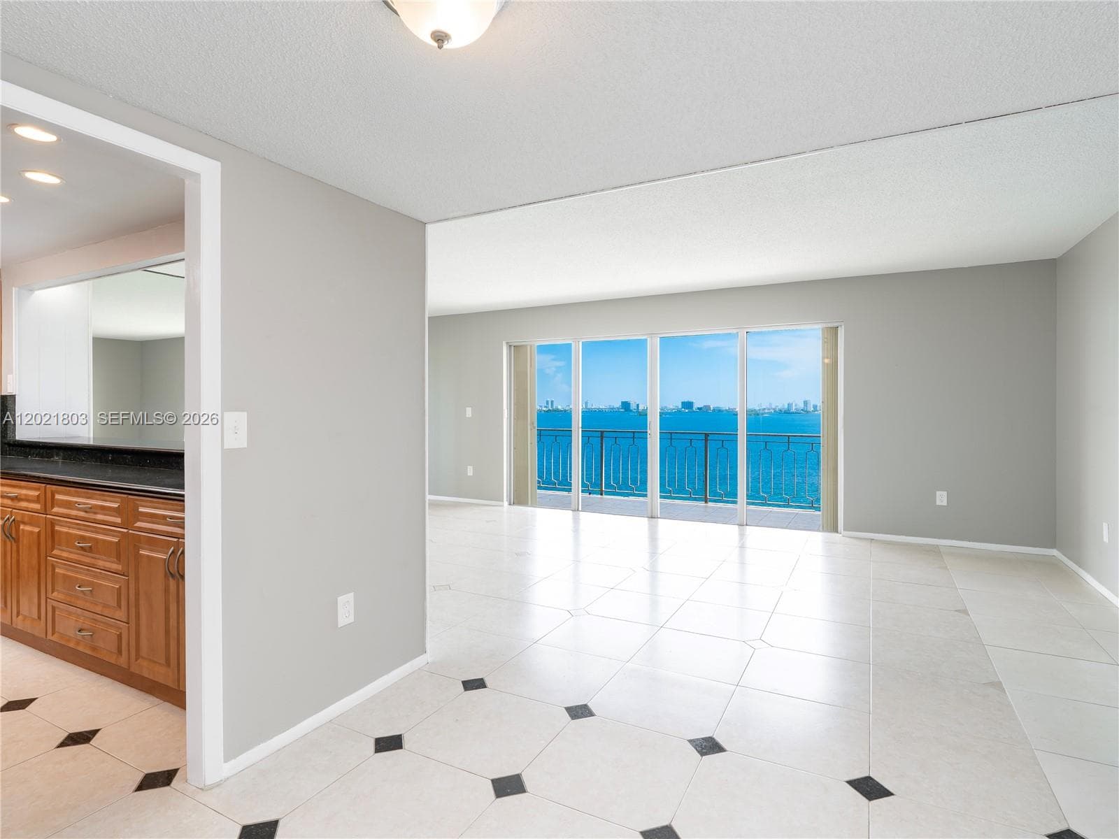 JOCKEY CLUB CONDO · #912 in Miami - Photo 2