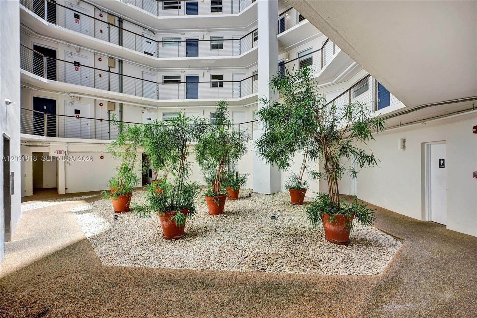 OCTAGON TOWERS I CONDO · #6H in Miami Beach - Photo 3