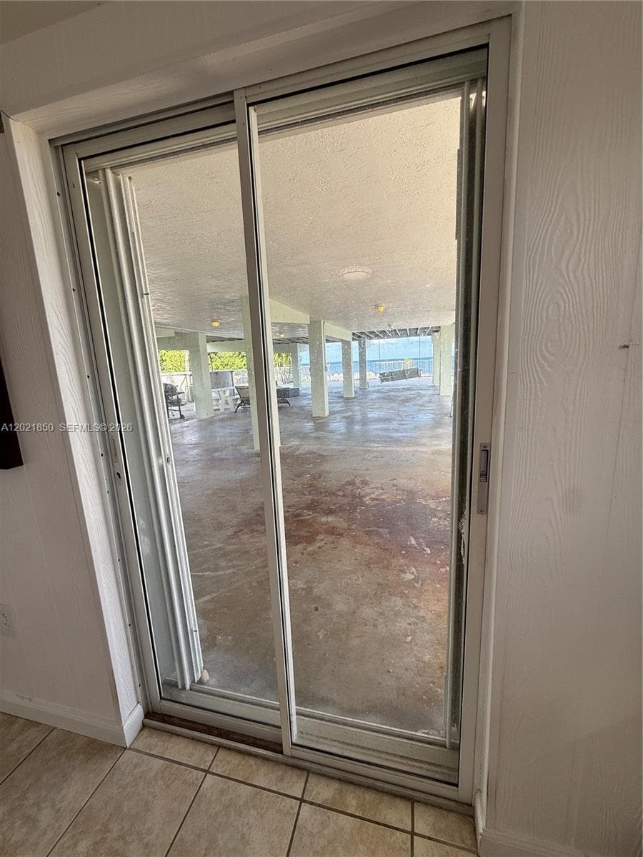 172 Valois Blvd photo 43