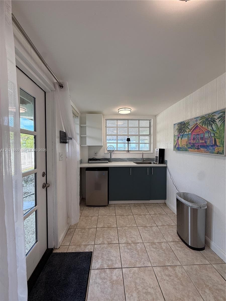 172 Valois Blvd photo 36