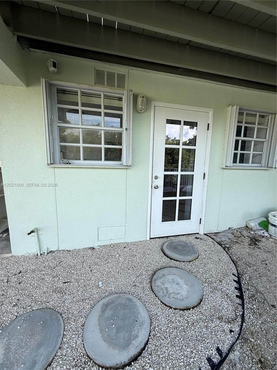 172 Valois Blvd photo 34