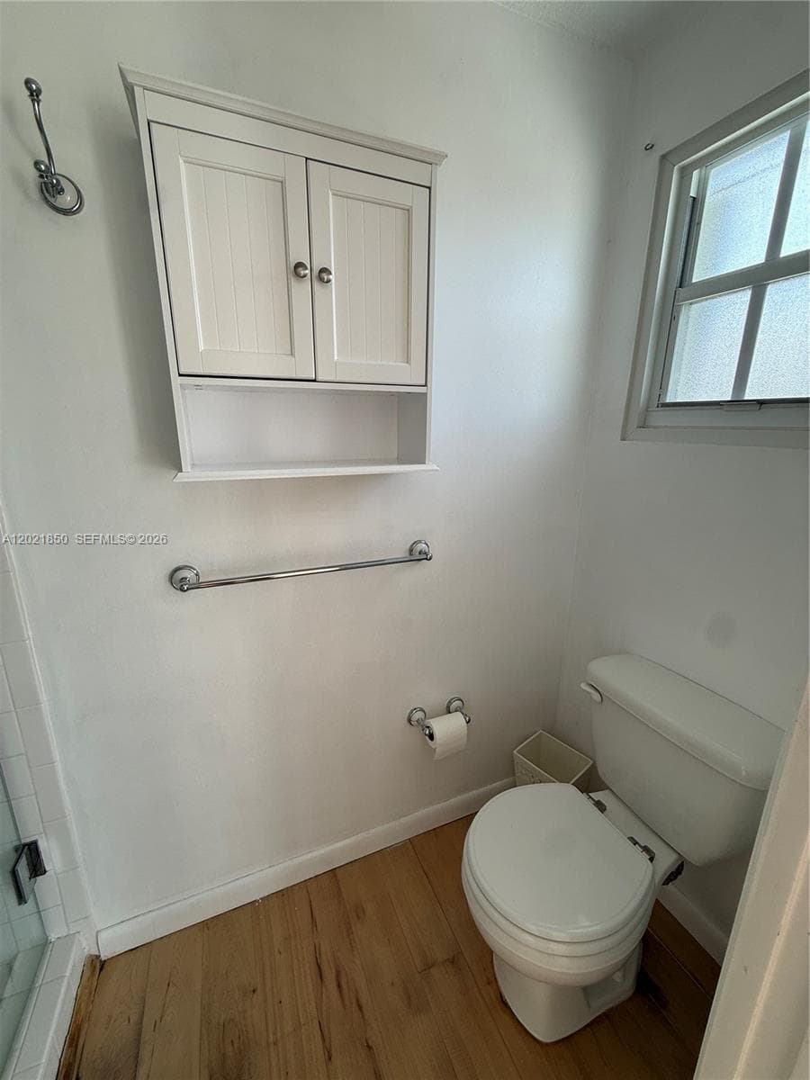 172 Valois Blvd photo 19