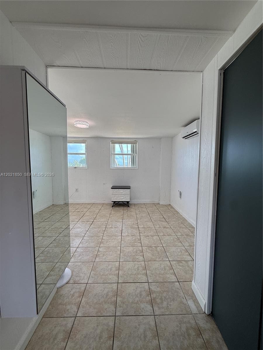 172 Valois Blvd photo 40