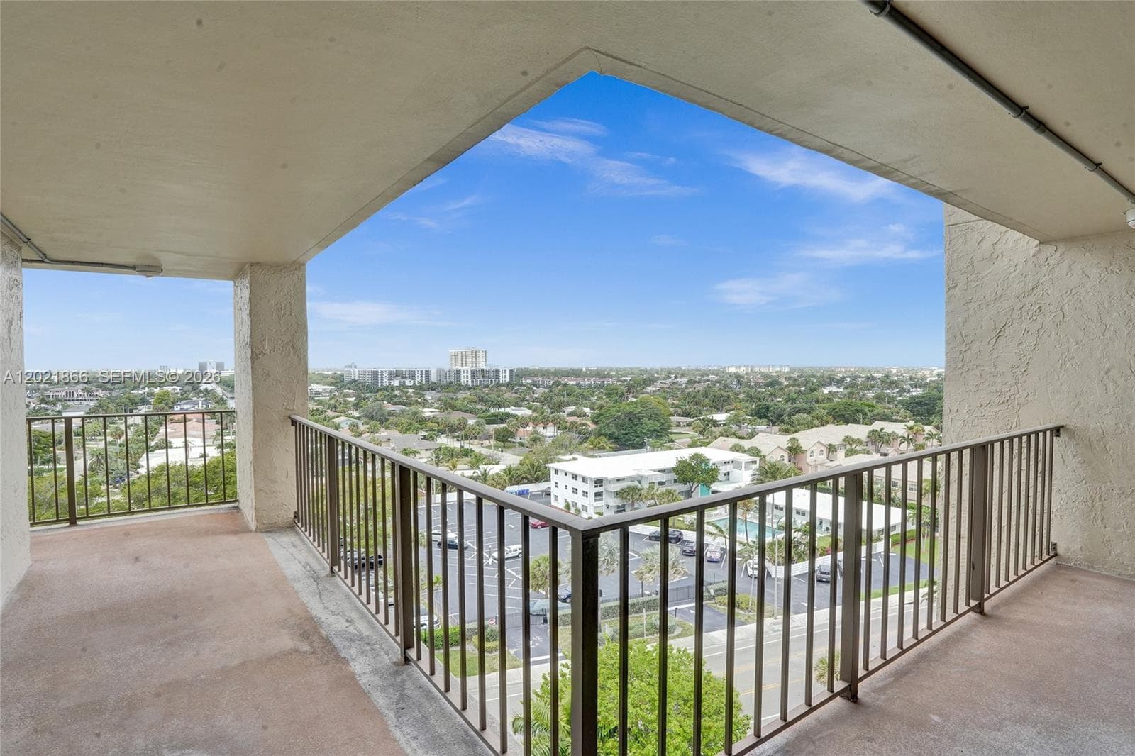 HAMPTON BEACH CLUB · #1012 in Lauderdale By The Sea - Photo 33