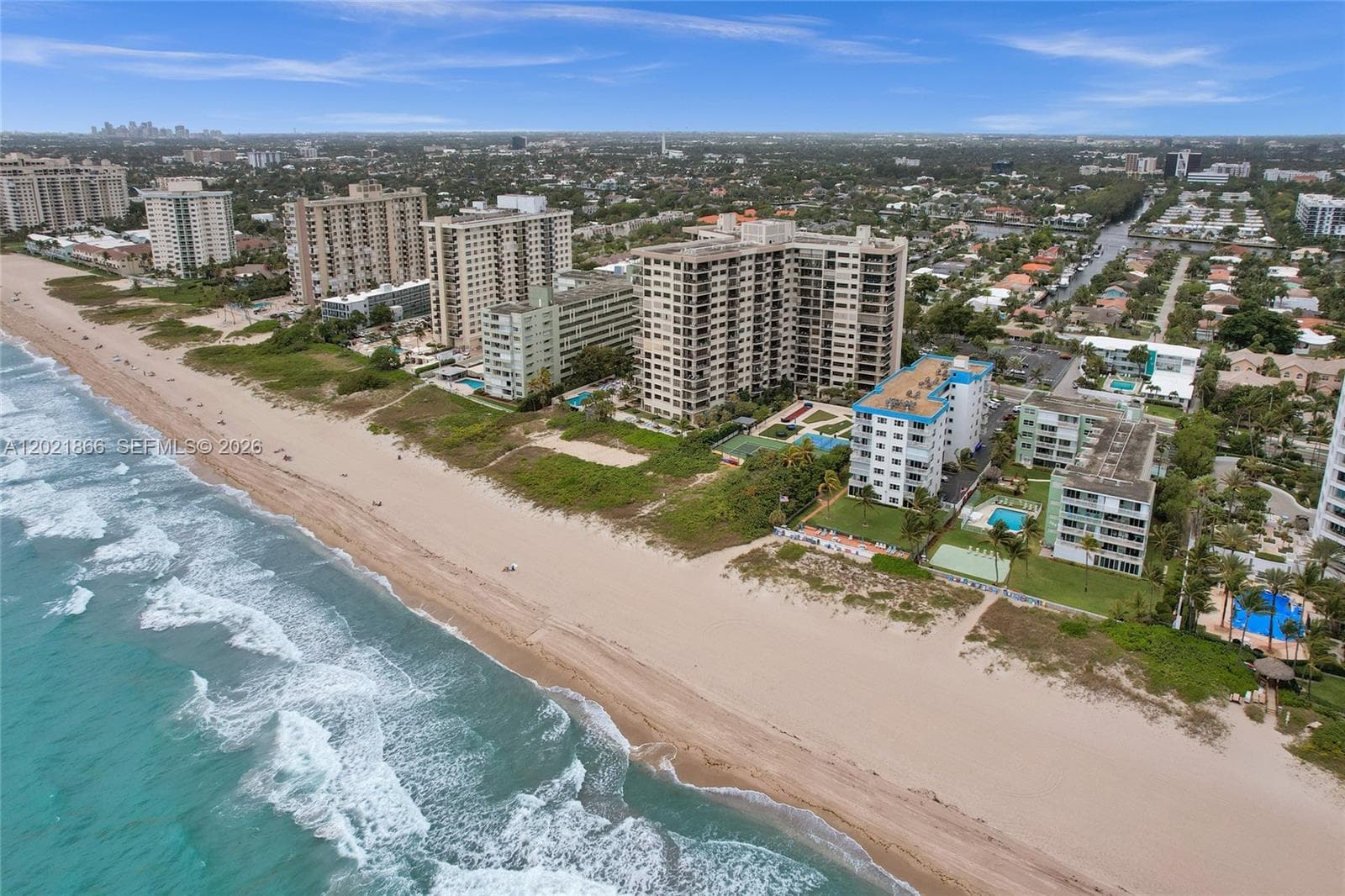 HAMPTON BEACH CLUB · #1012 in Lauderdale By The Sea - Photo 8
