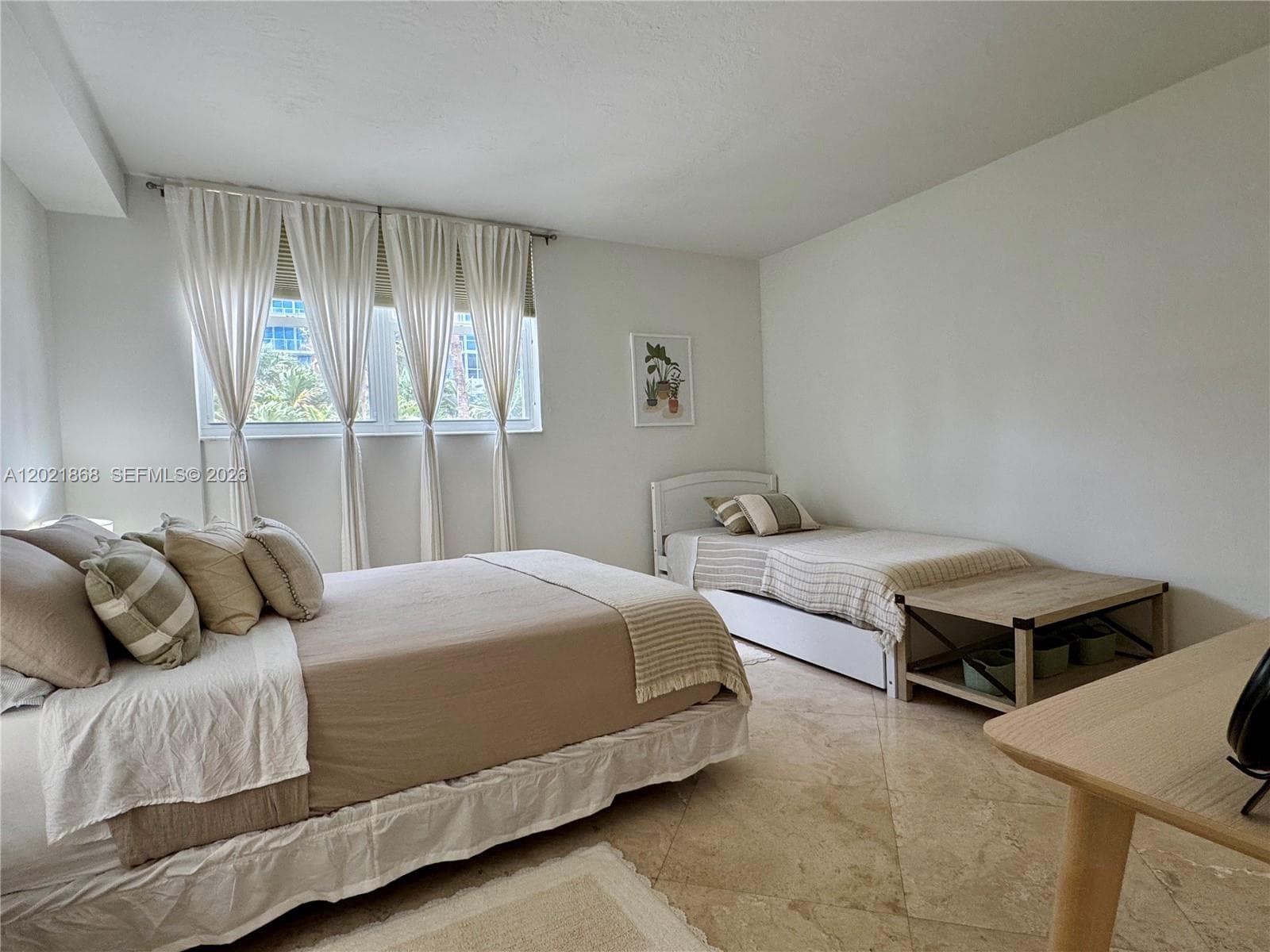 RESIDENCES ON HOLLYWOOD B · #119 in Hollywood - Photo 12