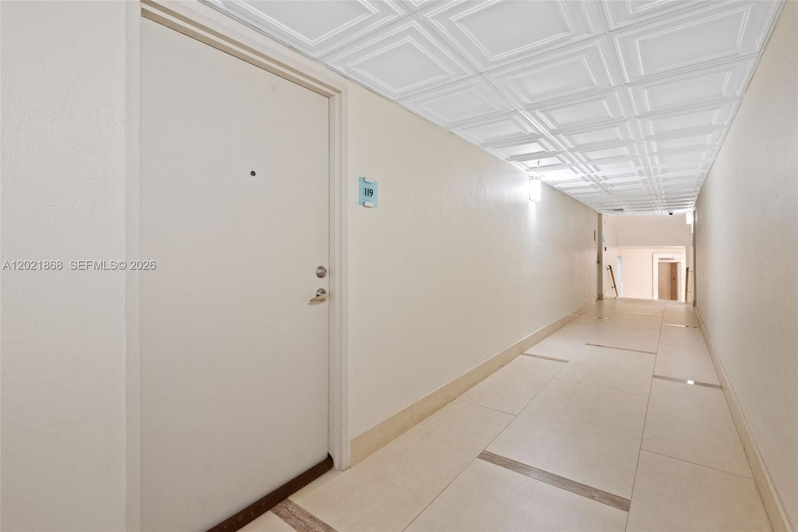 RESIDENCES ON HOLLYWOOD B · #119 in Hollywood - Photo 15