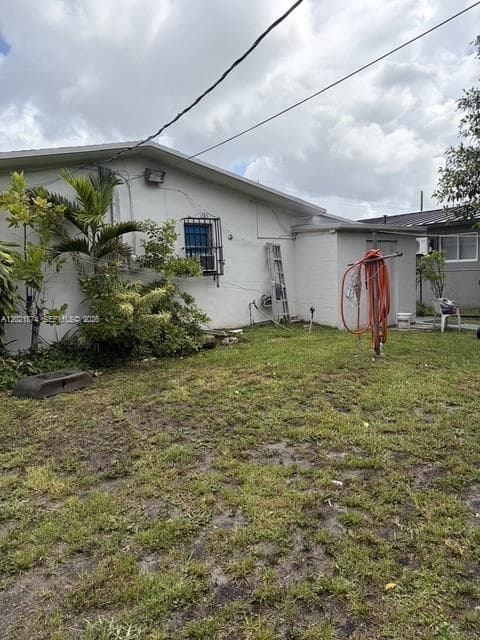 336 E 41st St photo 12