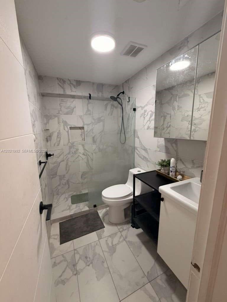 DIPLOMAT GOLF & RACQUET C · #2214 in Hallandale Beach - Photo 7