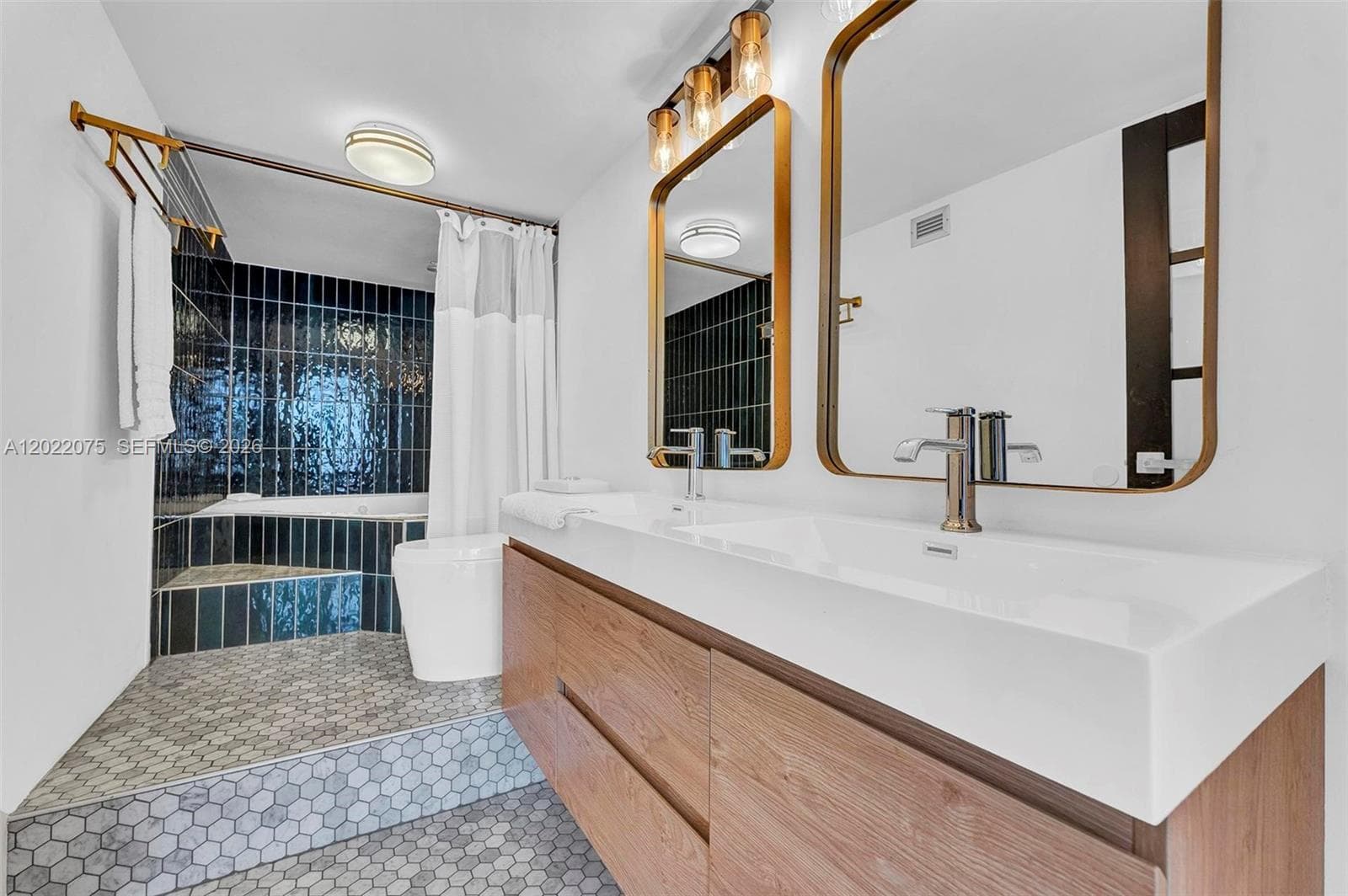 OLYMPUS CONDO PHASE · #1615 in Hallandale Beach - Photo 17