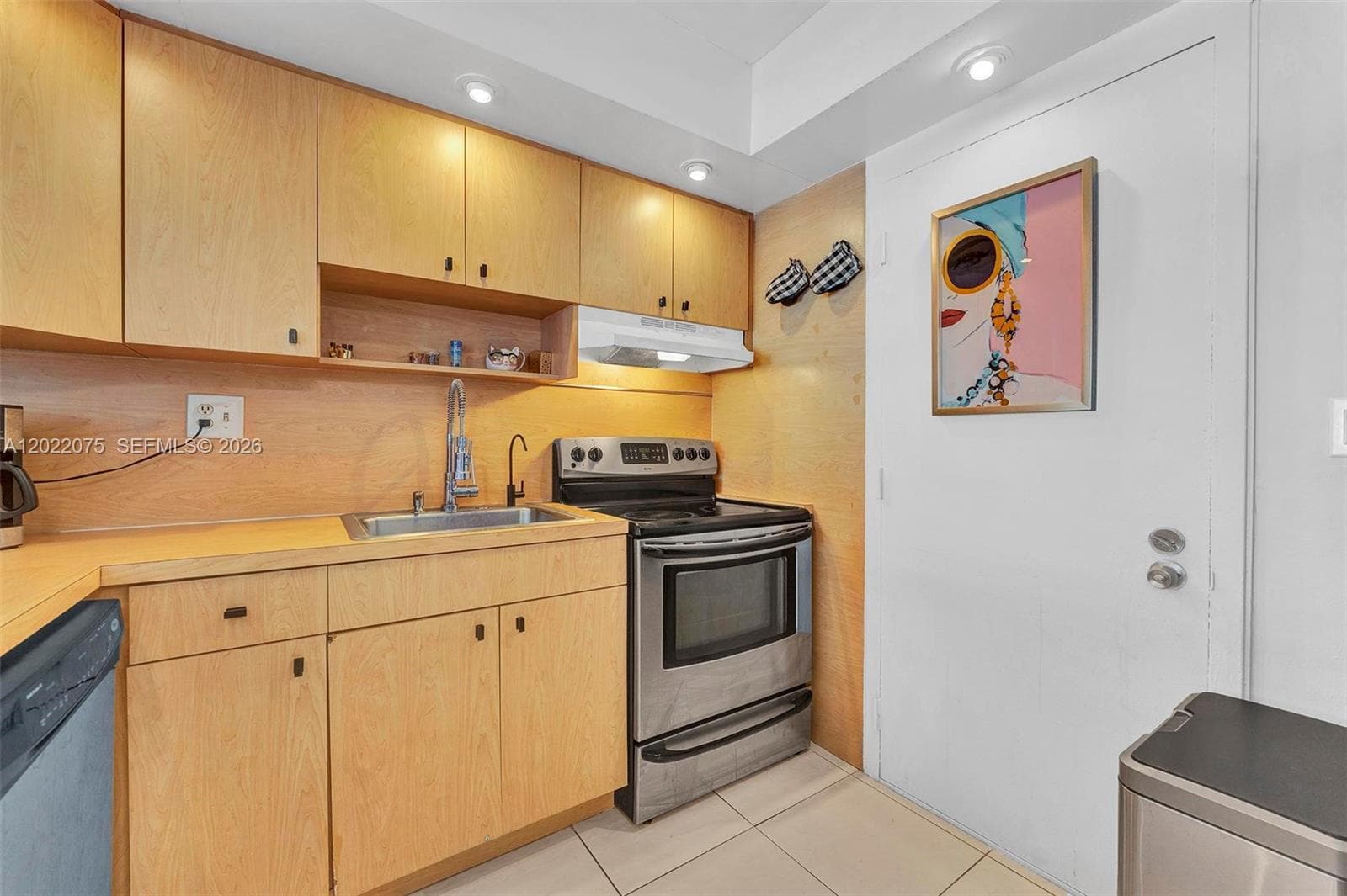 OLYMPUS CONDO PHASE · #1615 in Hallandale Beach - Photo 10
