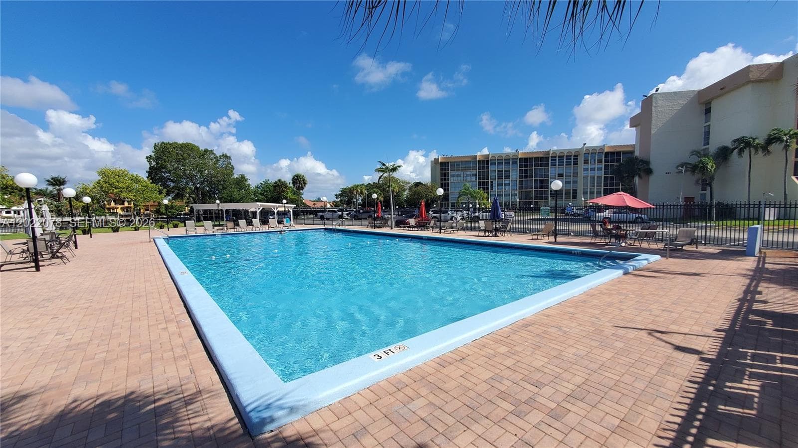 DESOTO PARK CONDO · #109 in Hallandale Beach - Photo 2