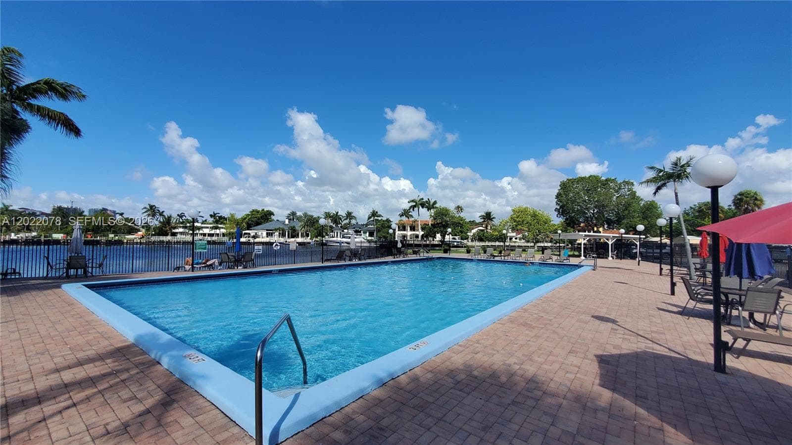 DESOTO PARK CONDO · #109 in Hallandale Beach - Photo 1