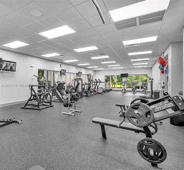 PLAZA OF AMERICAS CONDO · #1018 in Sunny Isles Beach - Photo 22