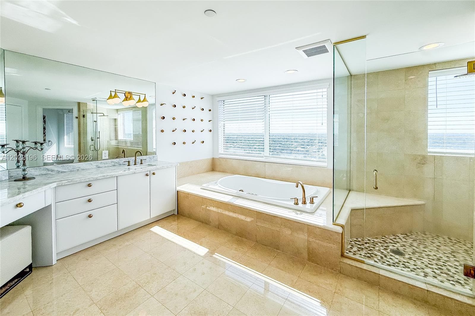 PALMS TOWER ONE CONDO · #19B in Fort Lauderdale - Photo 10