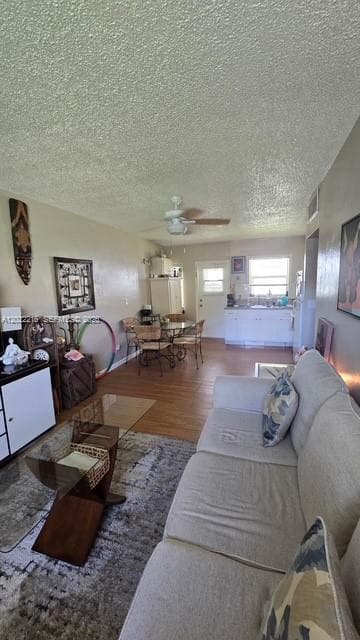 CRYSTAL COURT MANOR NO 5 · #2A in Hollywood - Photo 15