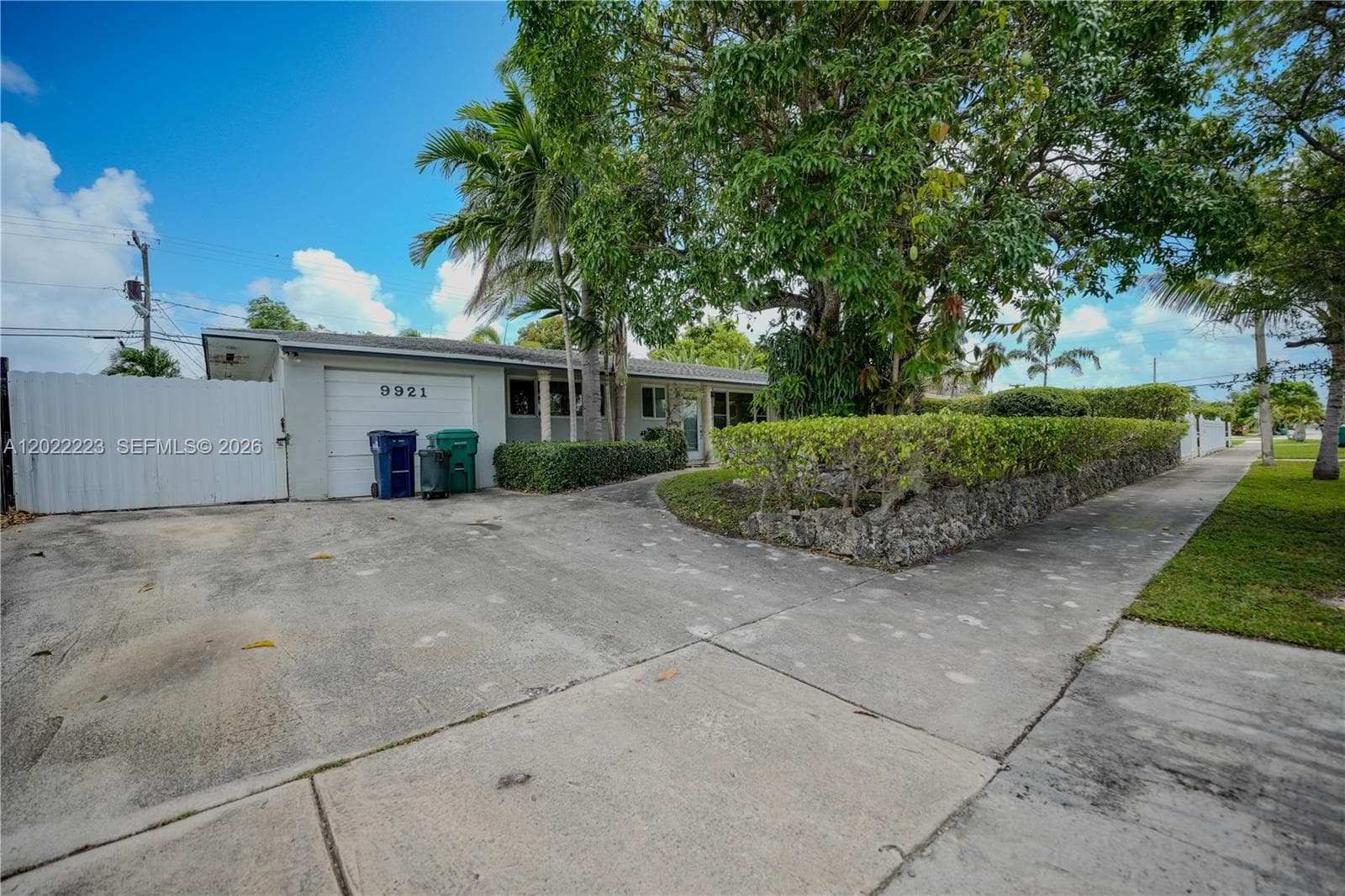 9921 SW 165th Ter photo 1