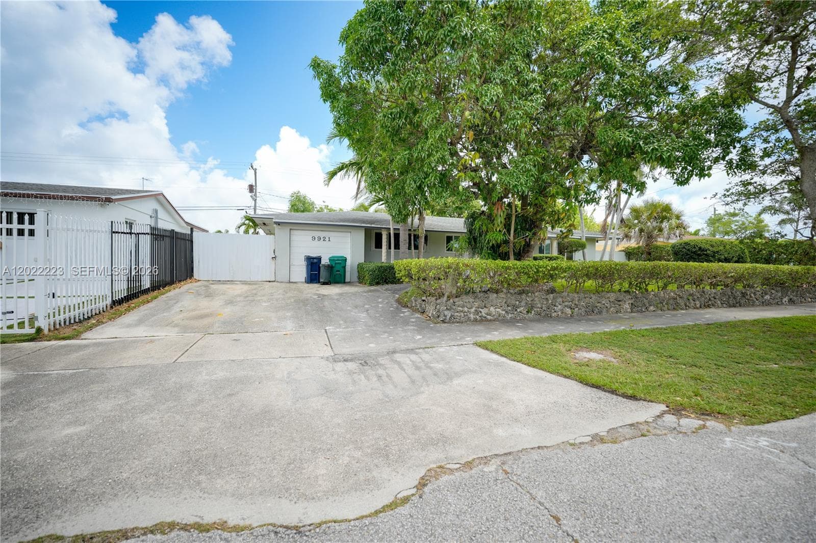 9921 SW 165th Ter photo 33