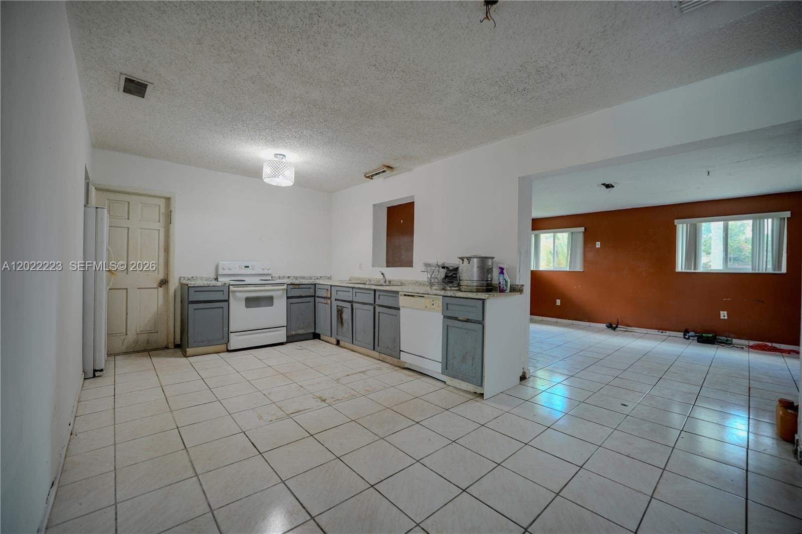 9921 SW 165th Ter photo 11