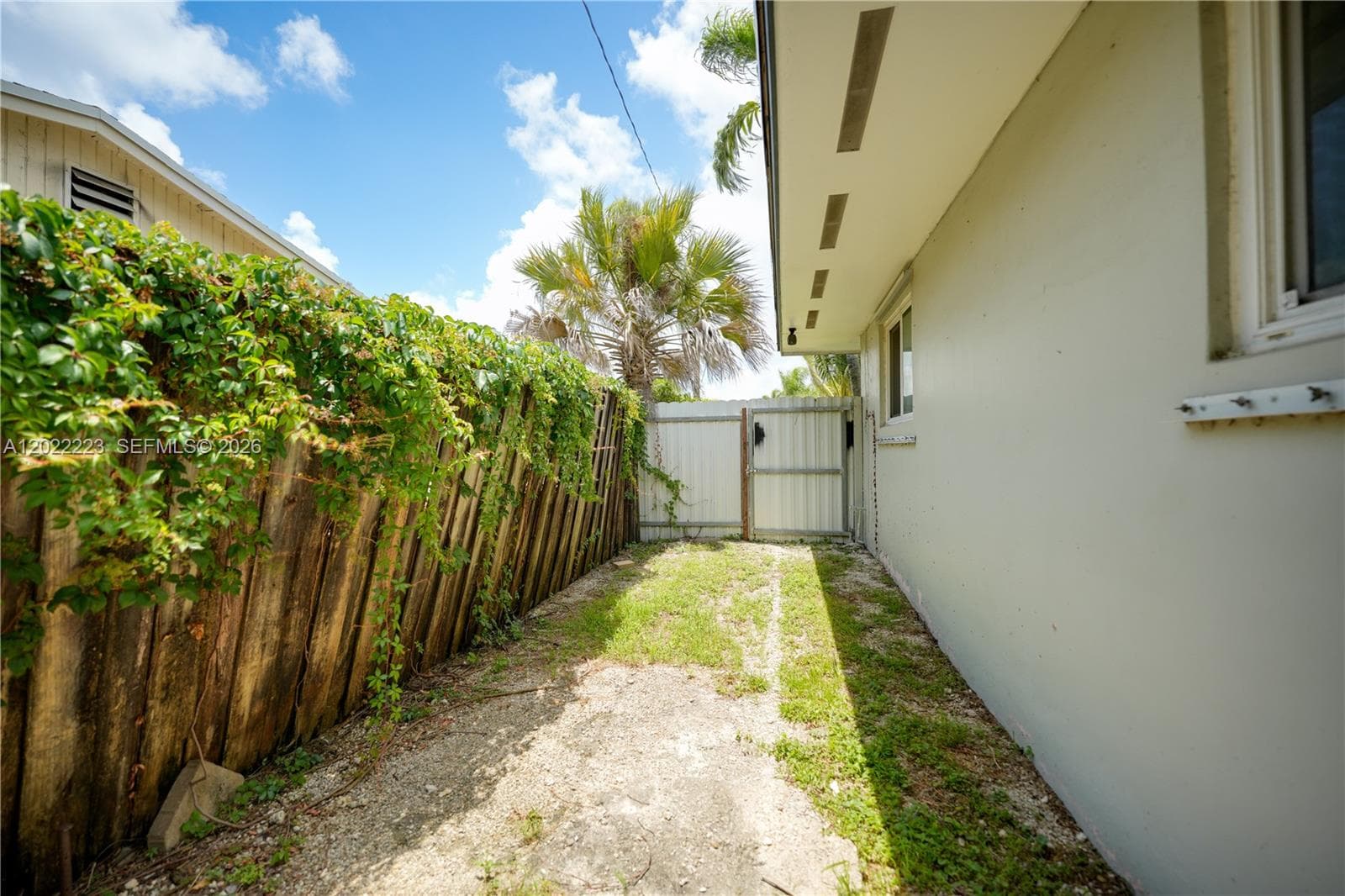 9921 SW 165th Ter photo 29