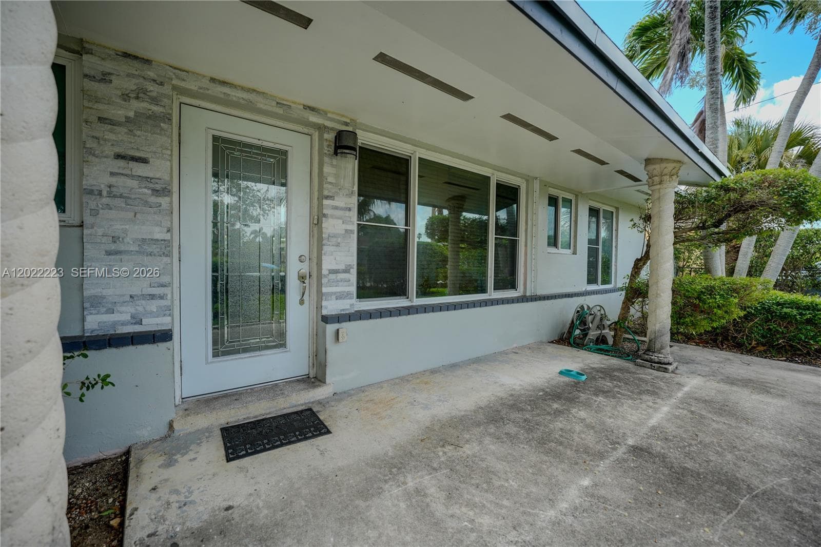 9921 SW 165th Ter photo 4