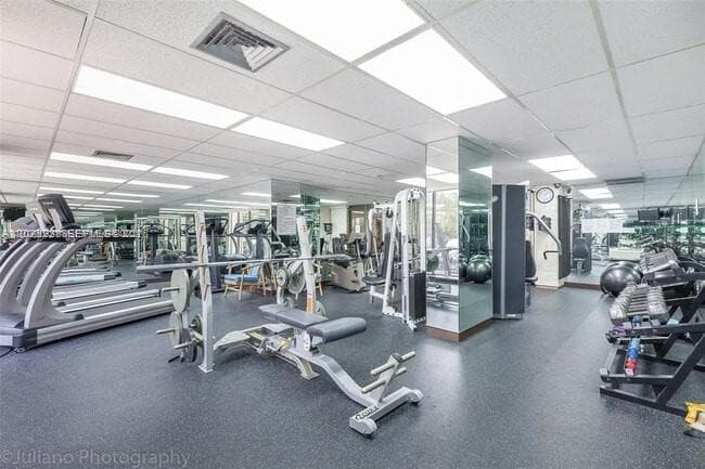 HEMISPHERES CONDO · #9K in Hallandale Beach - Photo 2