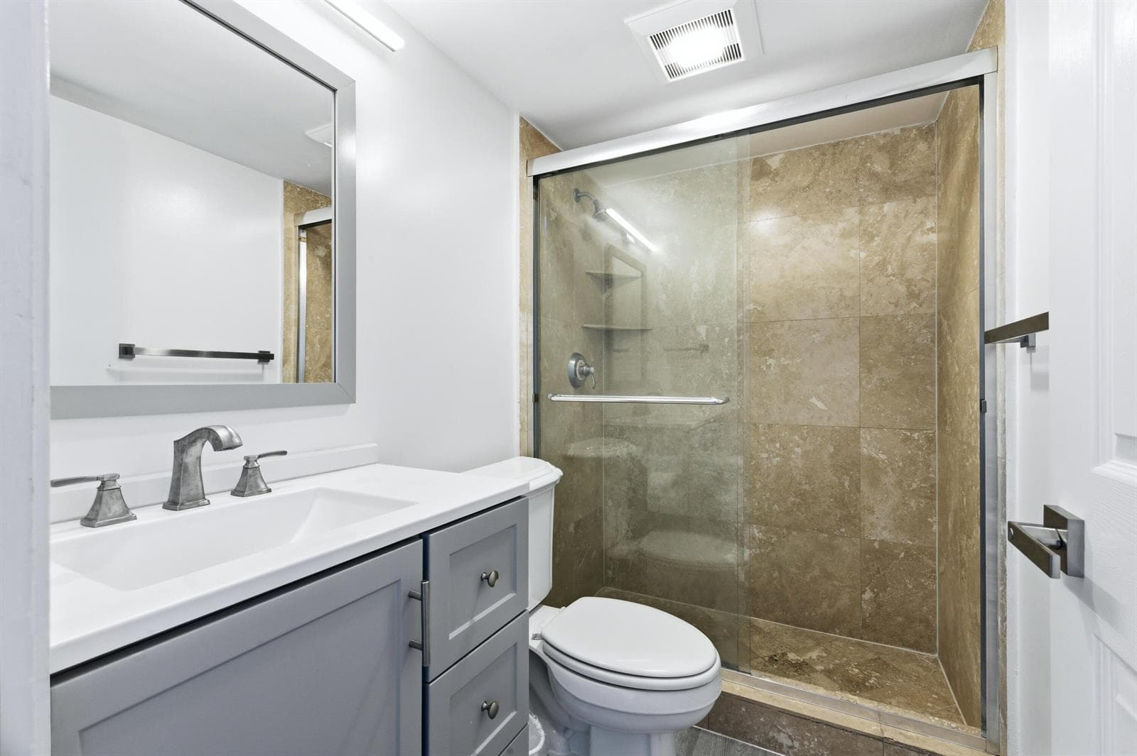 Buest Bathroom