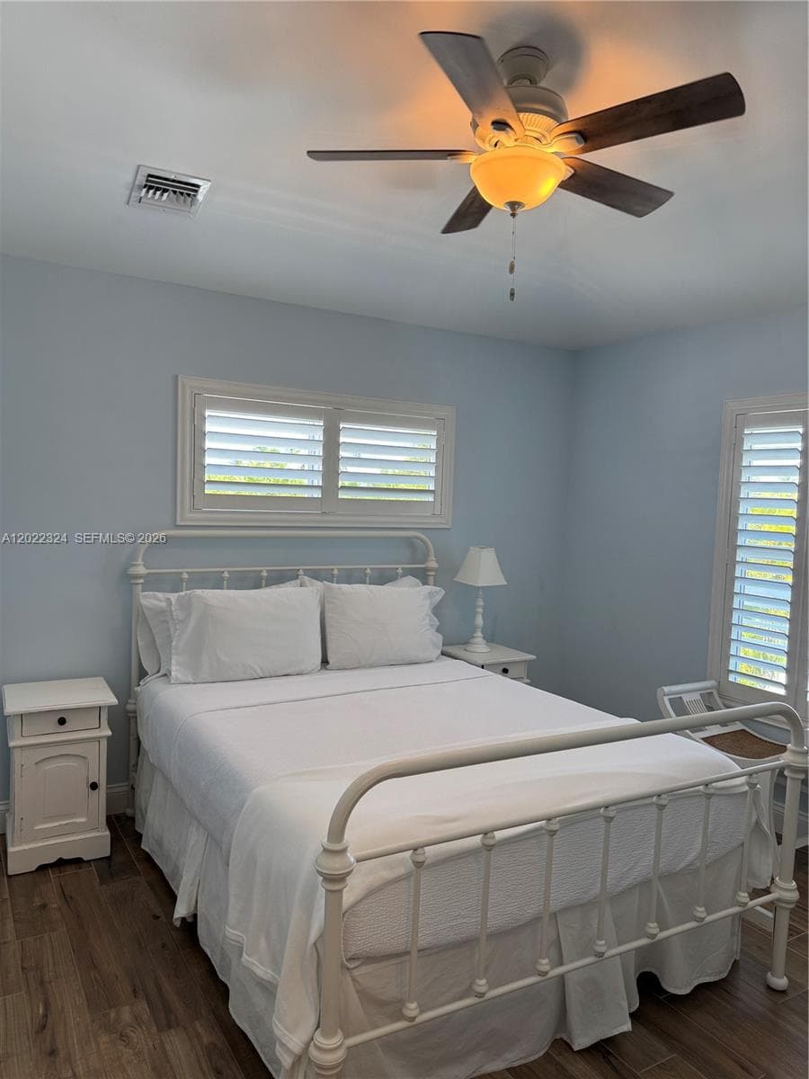 Guest bedroom