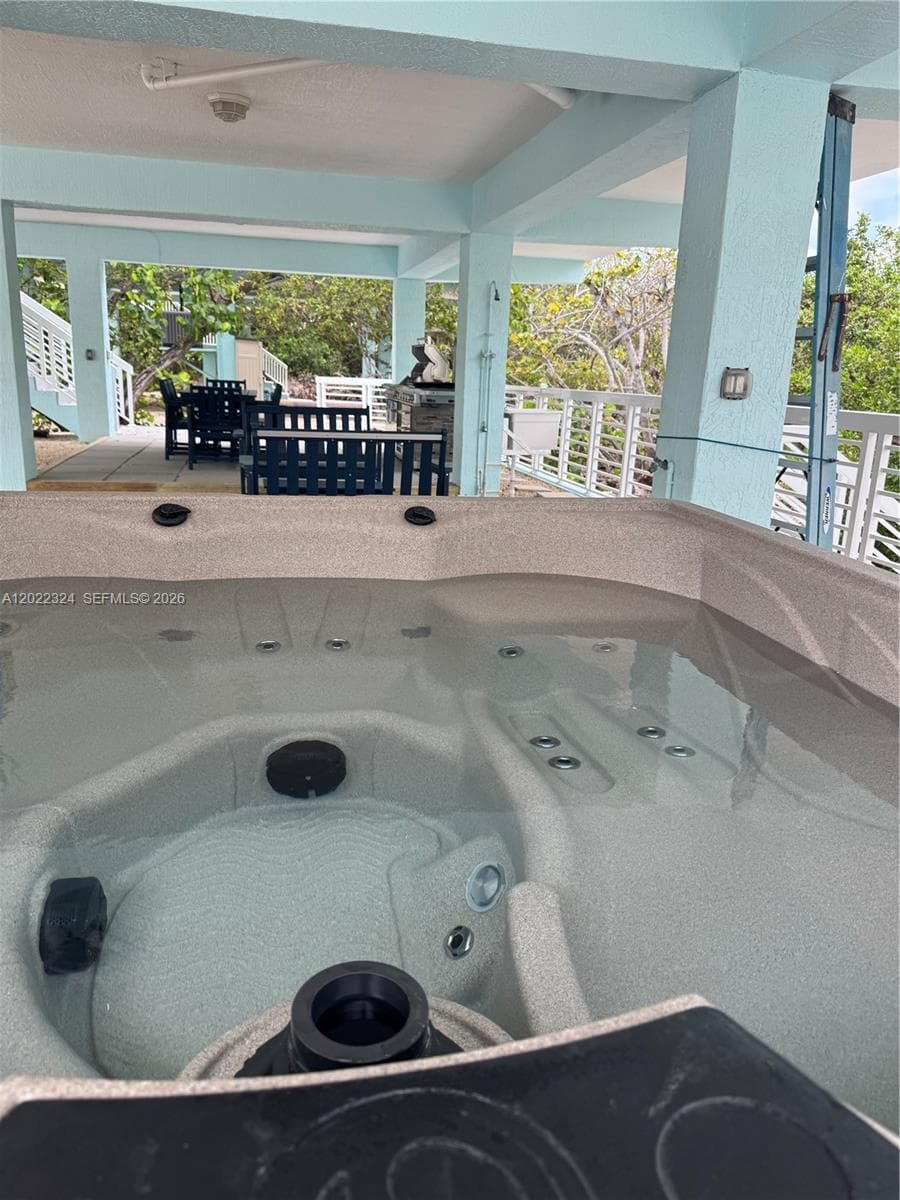 Private Hot tub