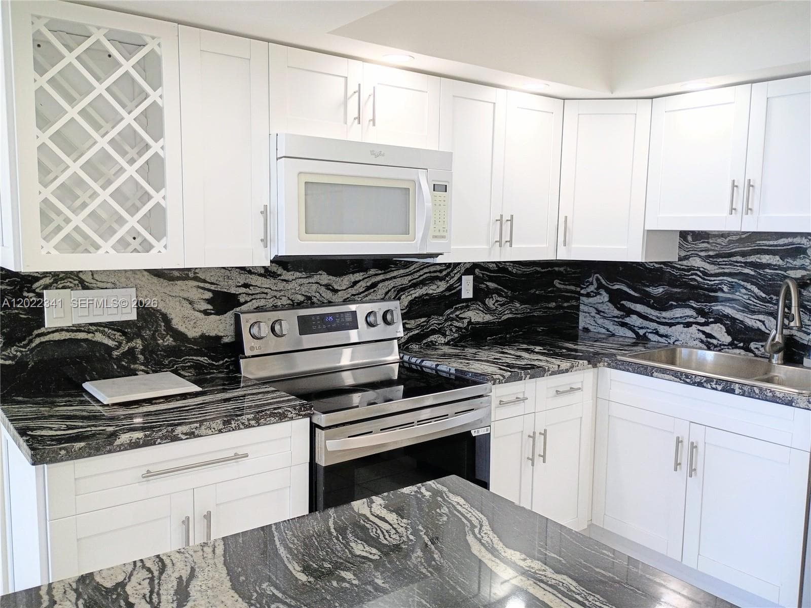 TRAFALGAR TOWERS CONDOMIN · #1208 in Hollywood - Photo 23