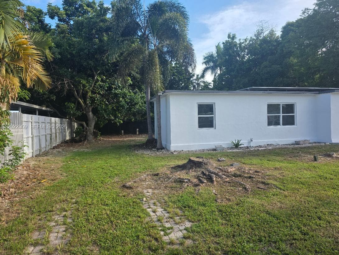 15340 Garfield Dr photo 4