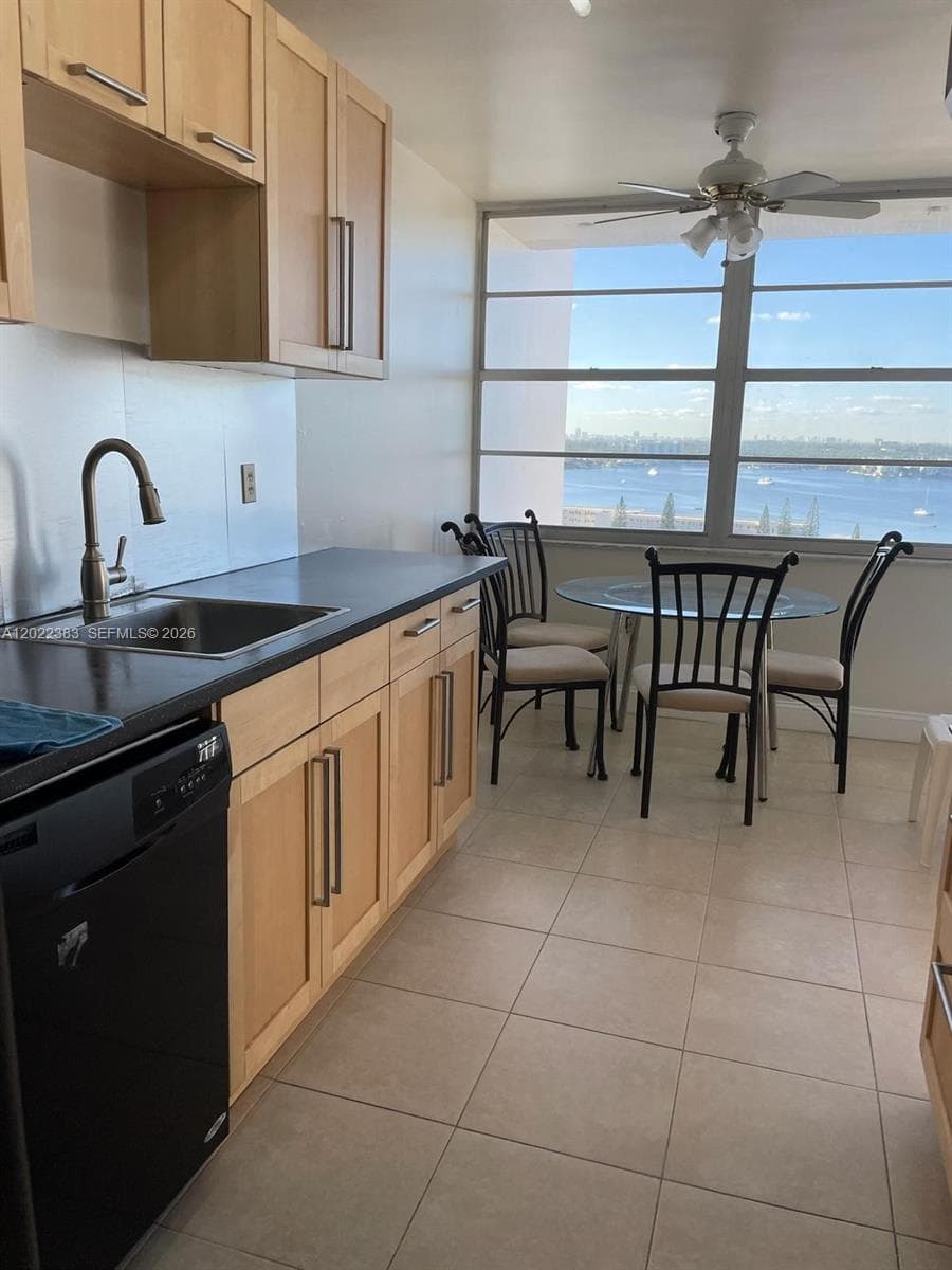 DEL PRADO MARINA · #1701/2 in Aventura - Photo 2