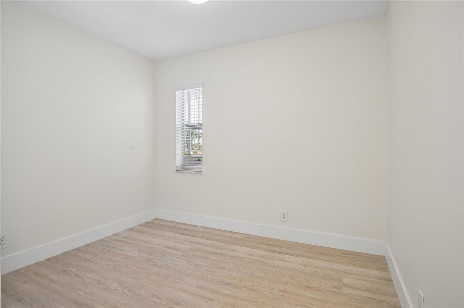 11-Carbonara-511 Bayshore Dr #206-11